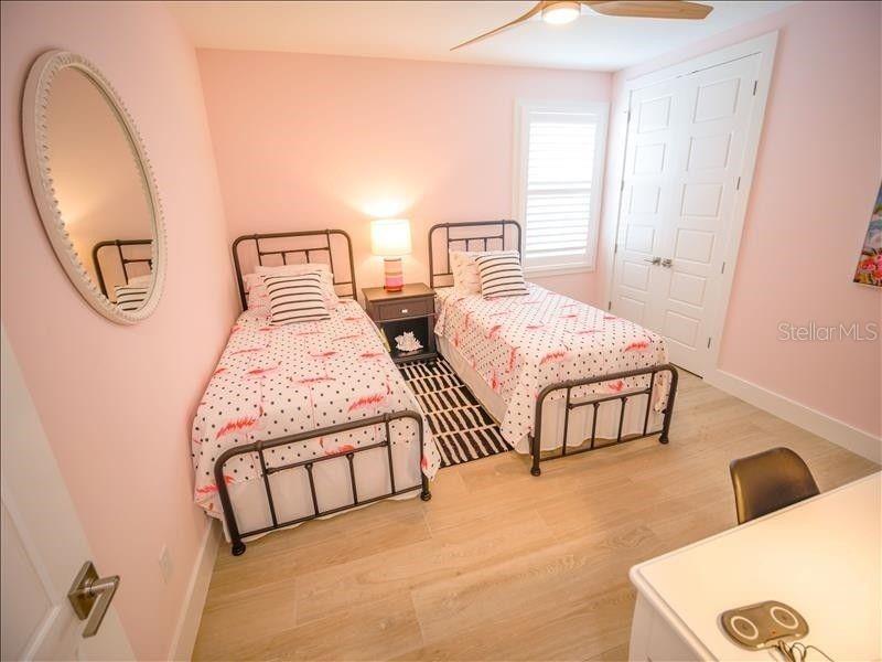 Image 25 of 44 For 2305 Avenue C