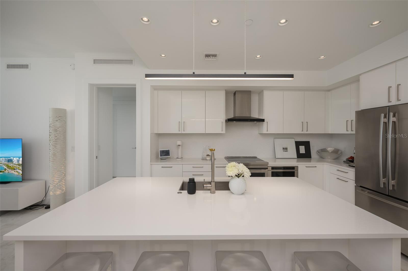 Image 11 of 62 For 111 Pineapple Avenue 1013