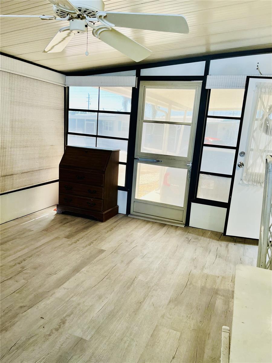 Image 33 of 67 For 1817 Pennsylvania Avenue