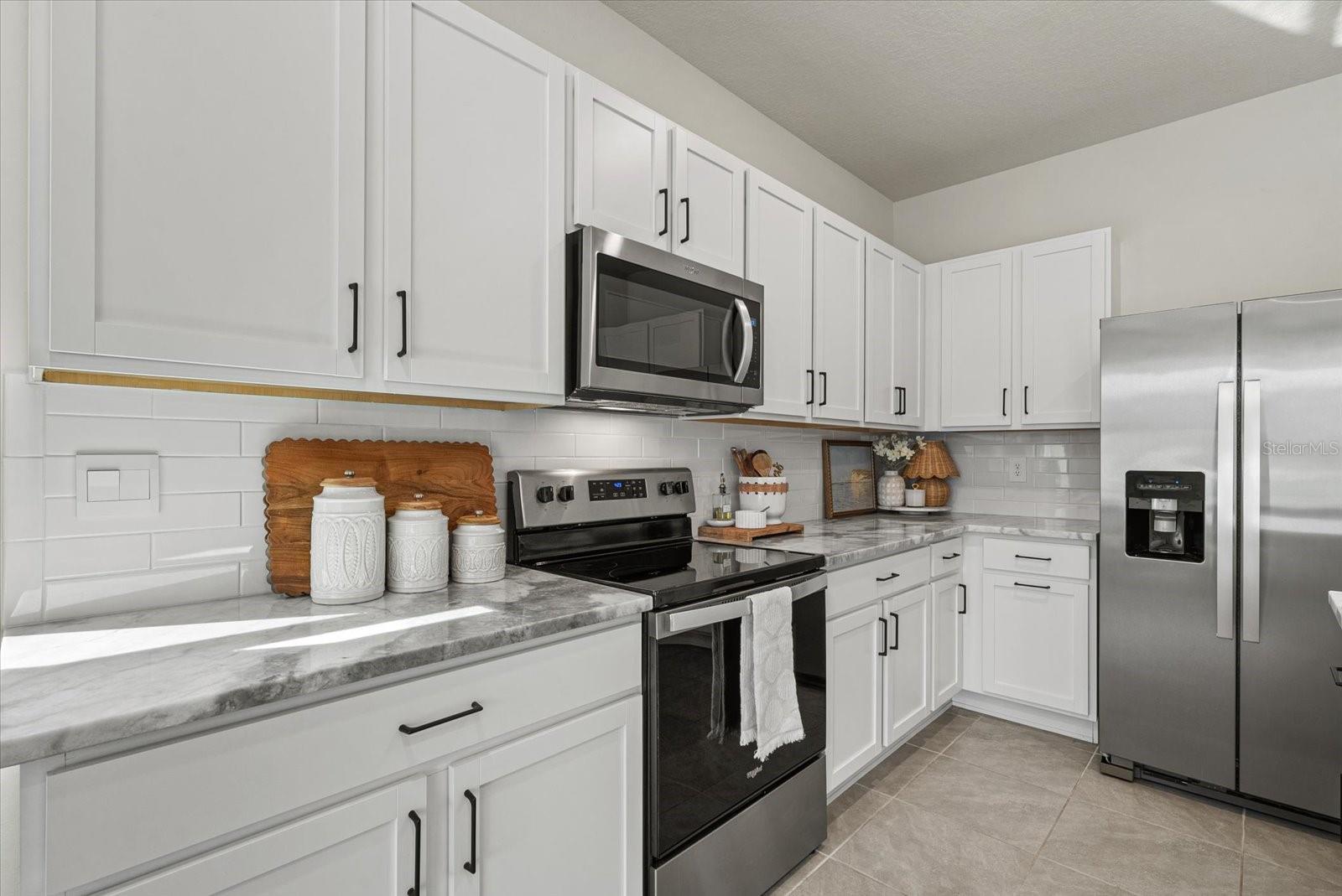 Image 14 of 79 For 17713 Crescent Moon Loop