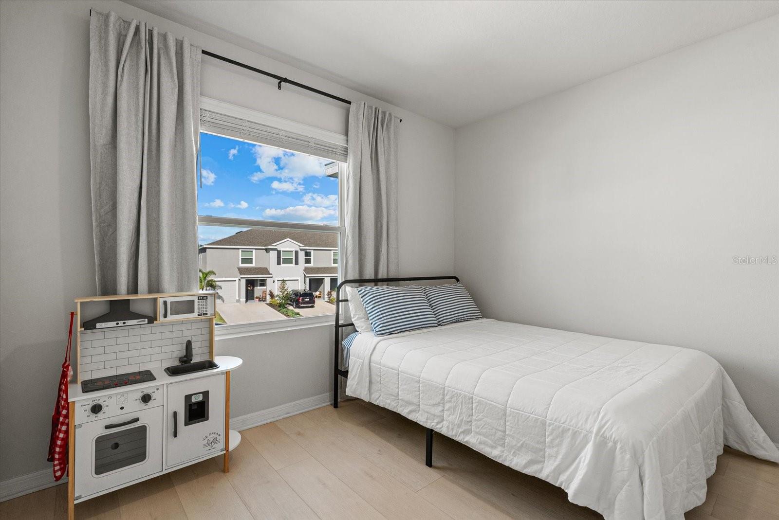 Image 19 of 79 For 17713 Crescent Moon Loop