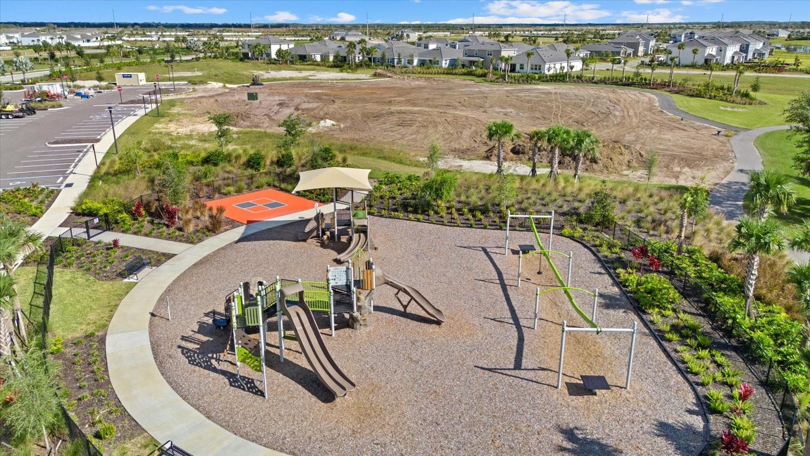 Image 37 of 79 For 17713 Crescent Moon Loop