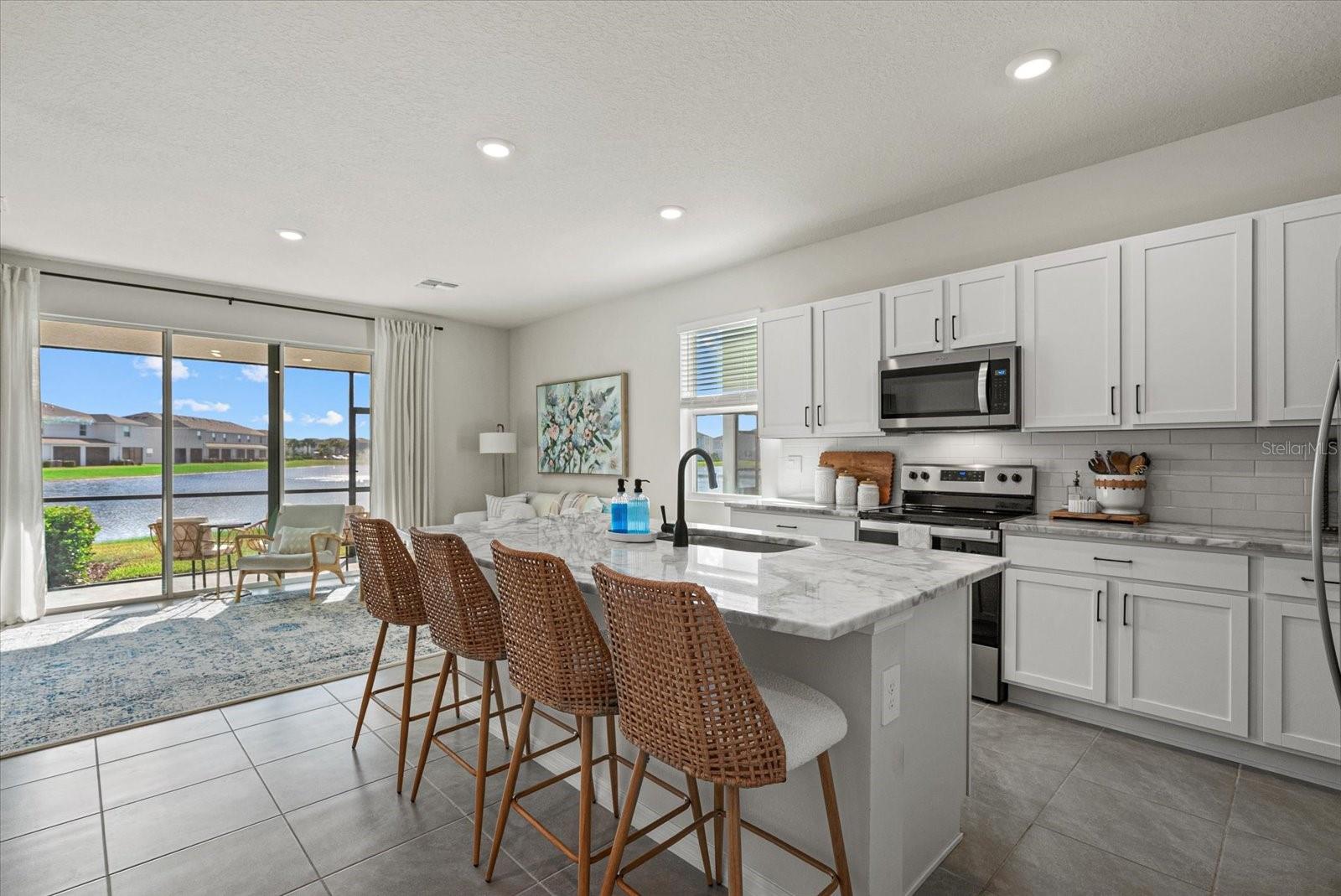 Image 4 of 79 For 17713 Crescent Moon Loop