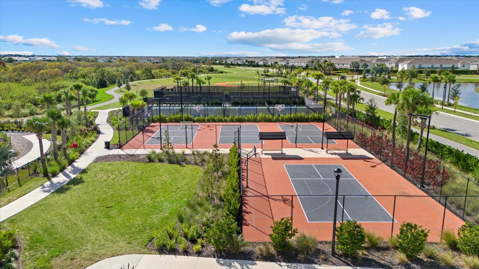 Image 43 of 79 For 17713 Crescent Moon Loop