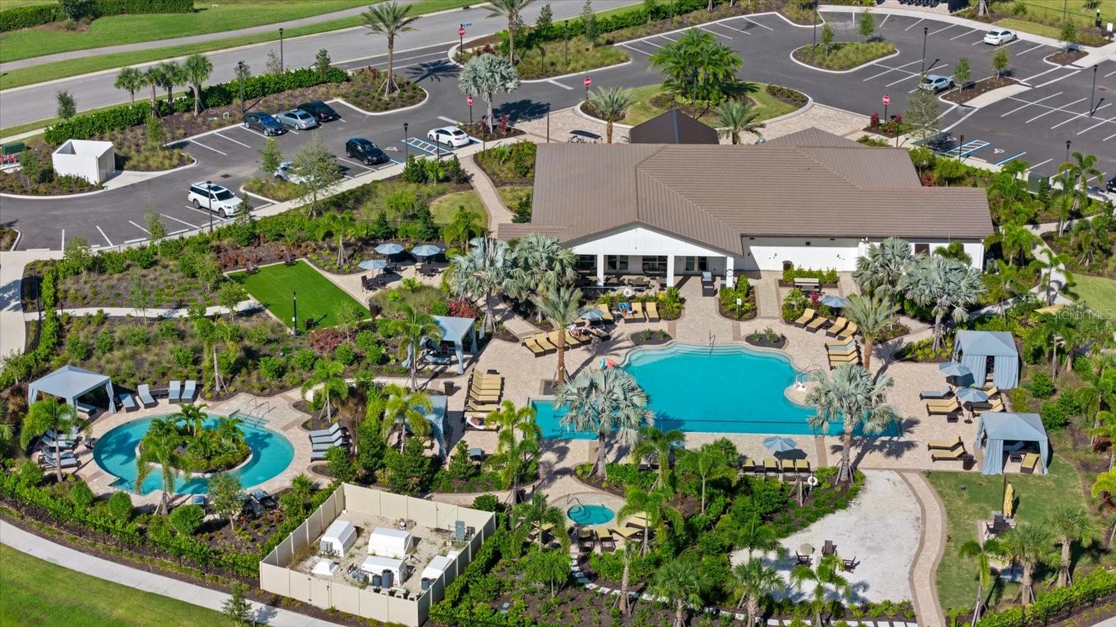 Image 49 of 79 For 17713 Crescent Moon Loop