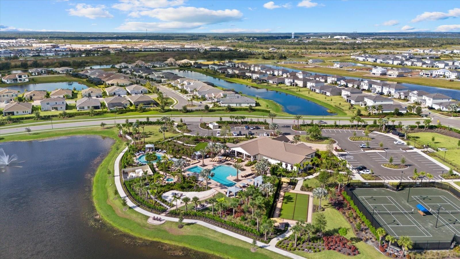 Image 50 of 79 For 17713 Crescent Moon Loop