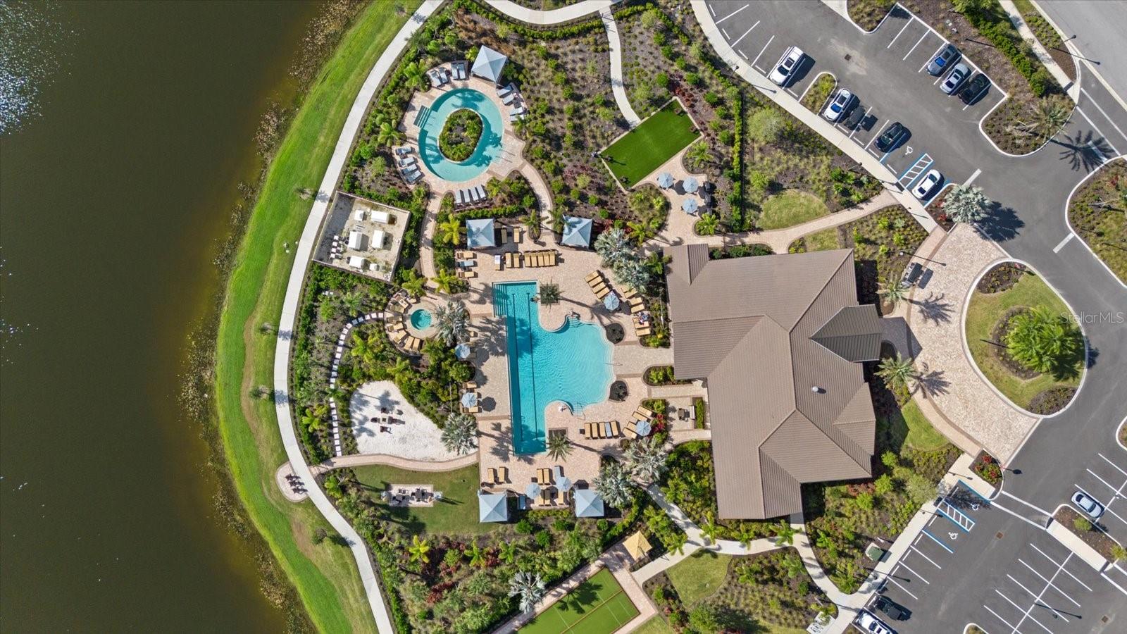 Image 53 of 79 For 17713 Crescent Moon Loop