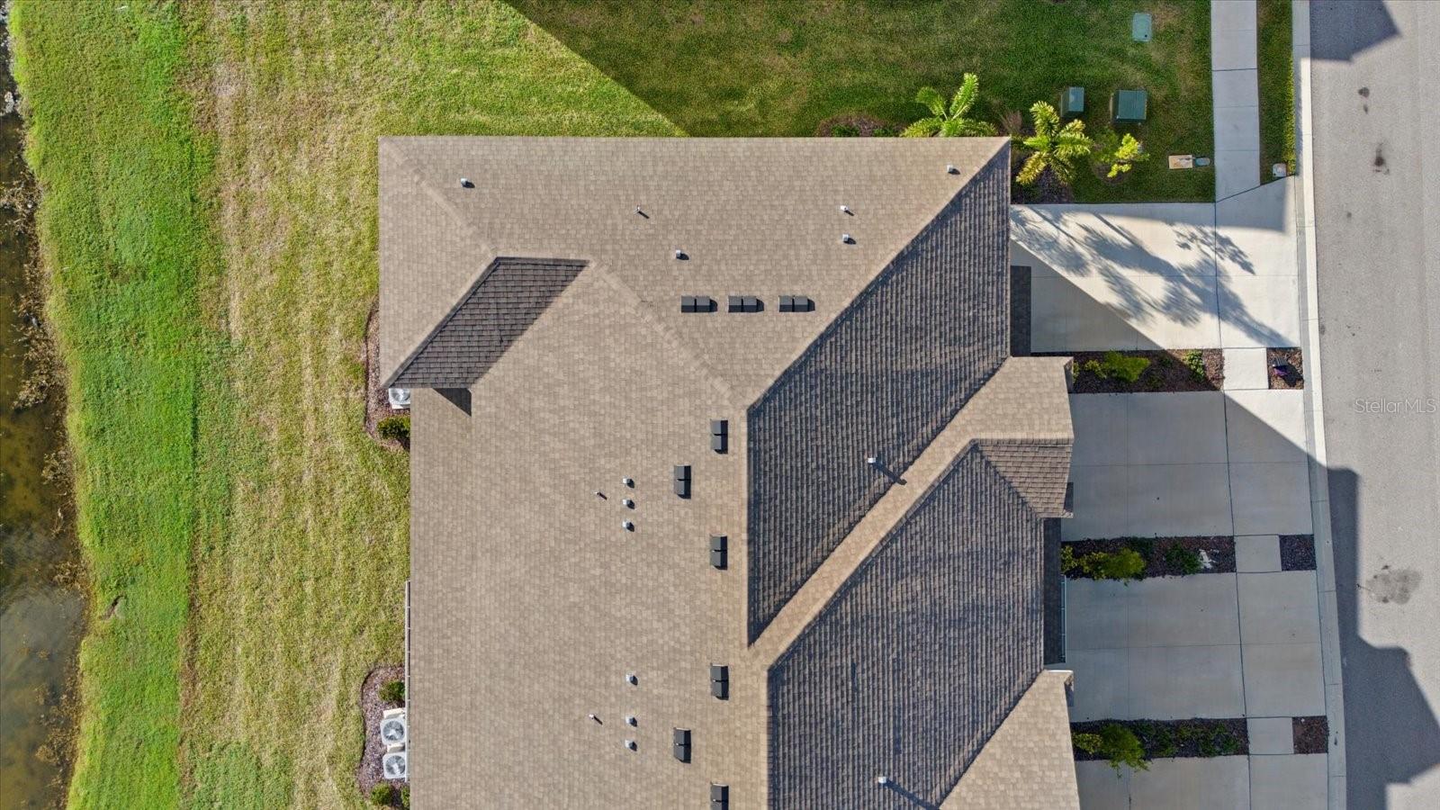 Image 54 of 79 For 17713 Crescent Moon Loop