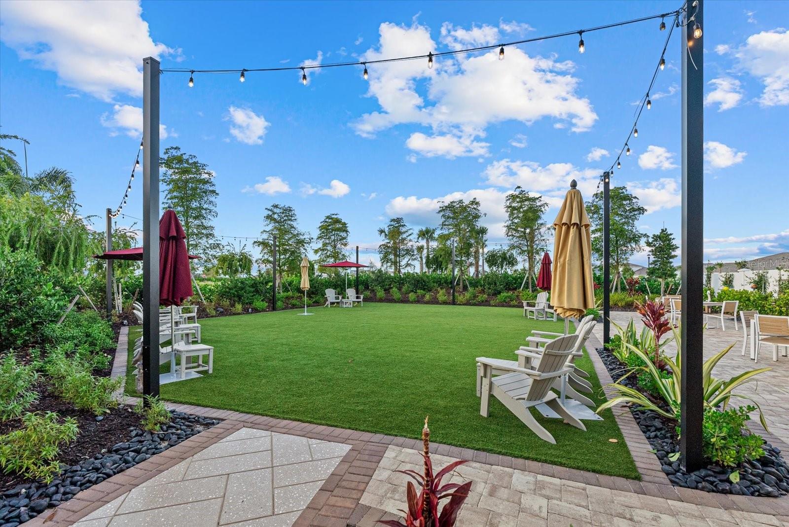 Image 55 of 79 For 17713 Crescent Moon Loop