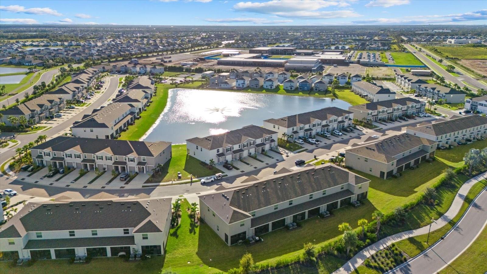 Image 56 of 79 For 17713 Crescent Moon Loop