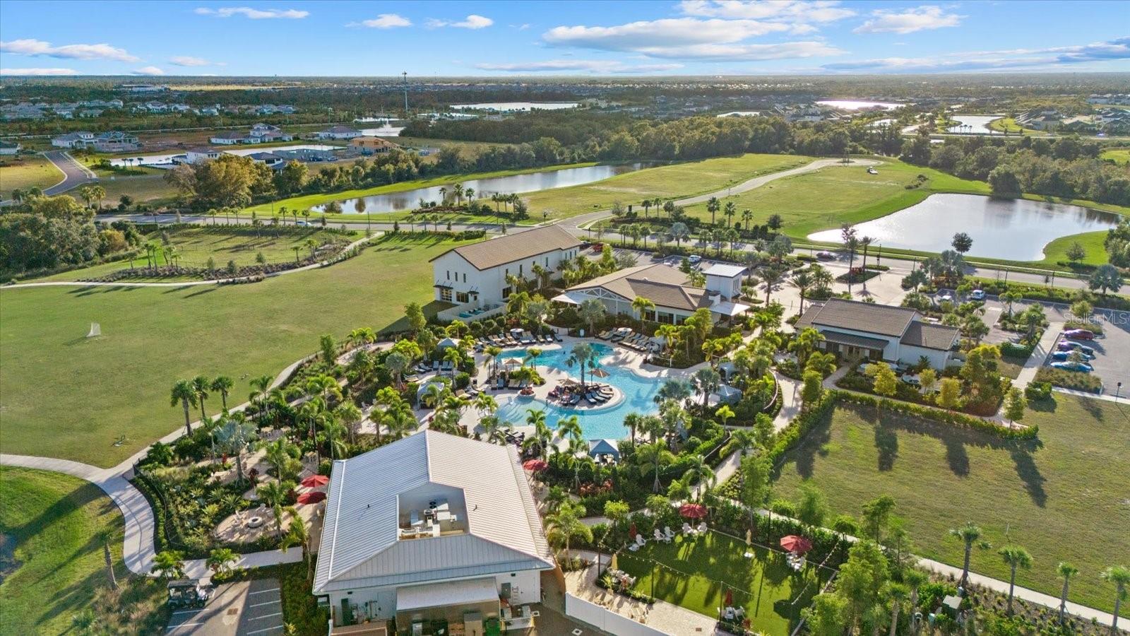 Image 62 of 79 For 17713 Crescent Moon Loop