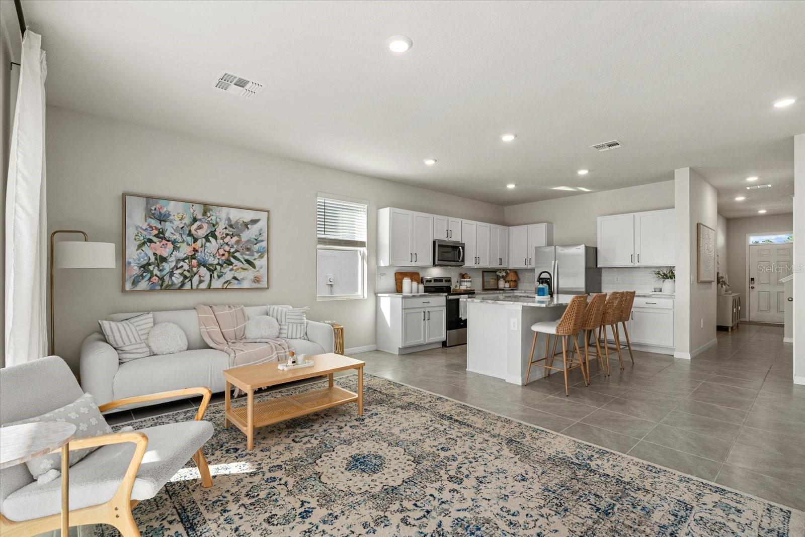 Image 7 of 79 For 17713 Crescent Moon Loop