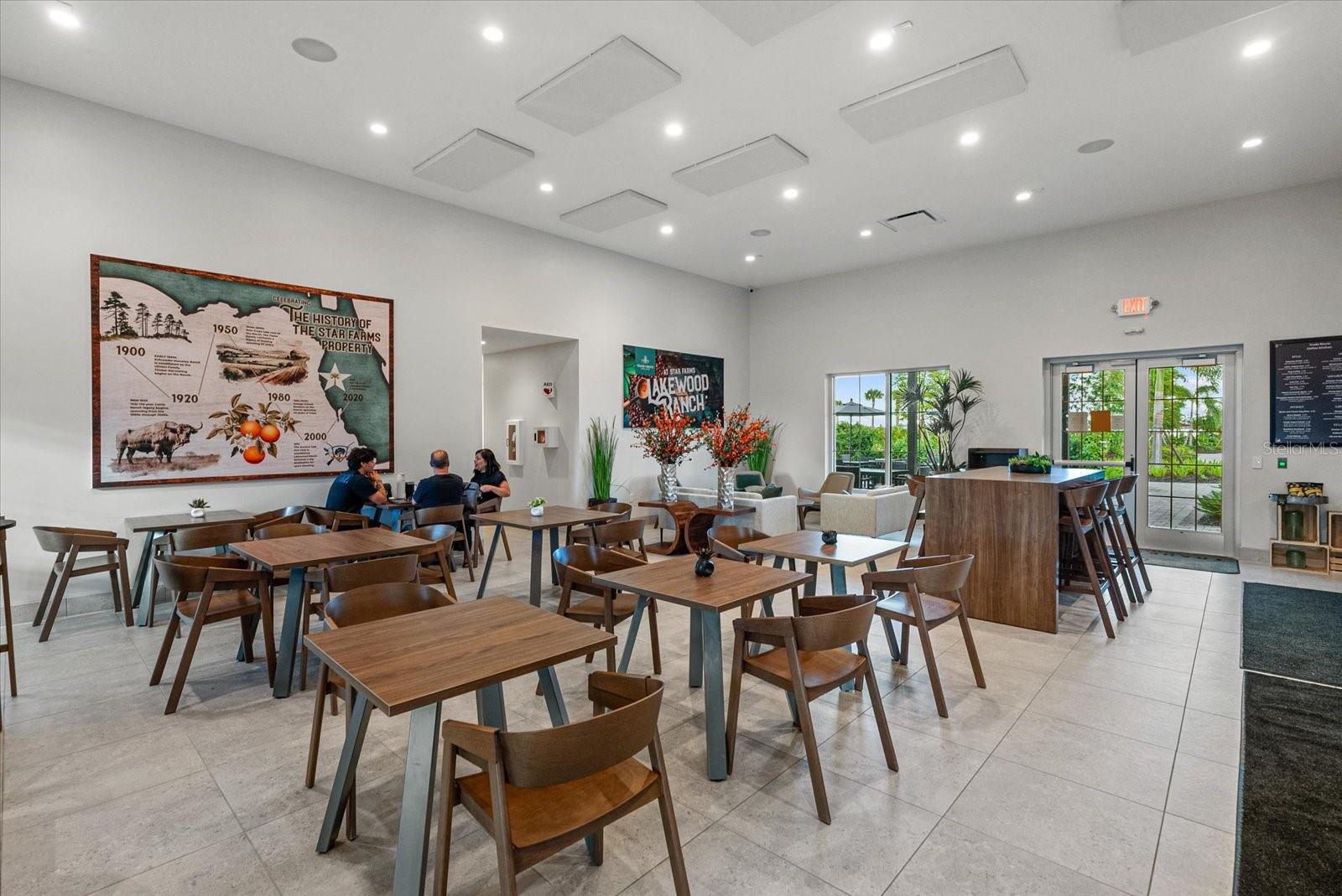 Image 75 of 79 For 17713 Crescent Moon Loop