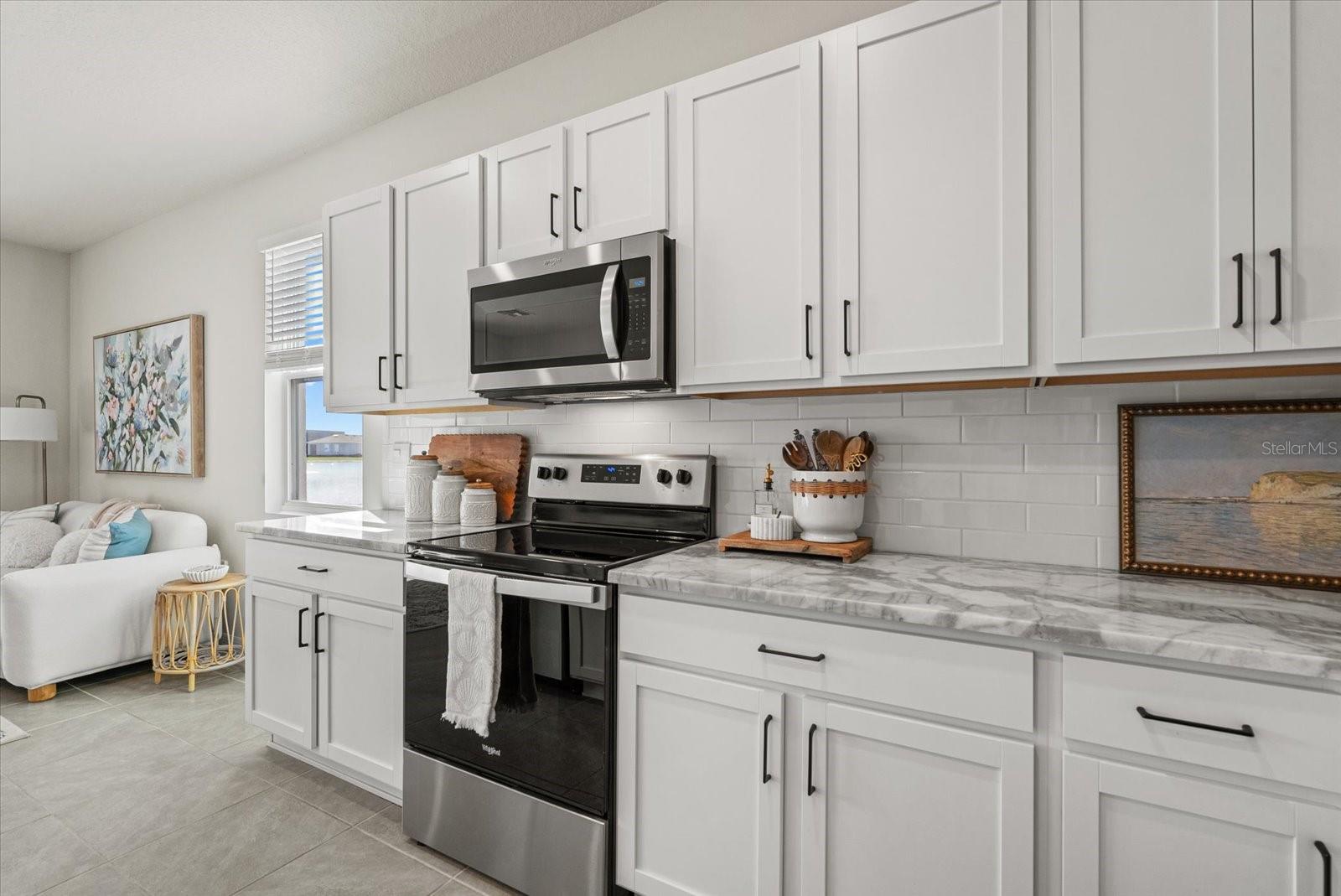 Image 8 of 79 For 17713 Crescent Moon Loop