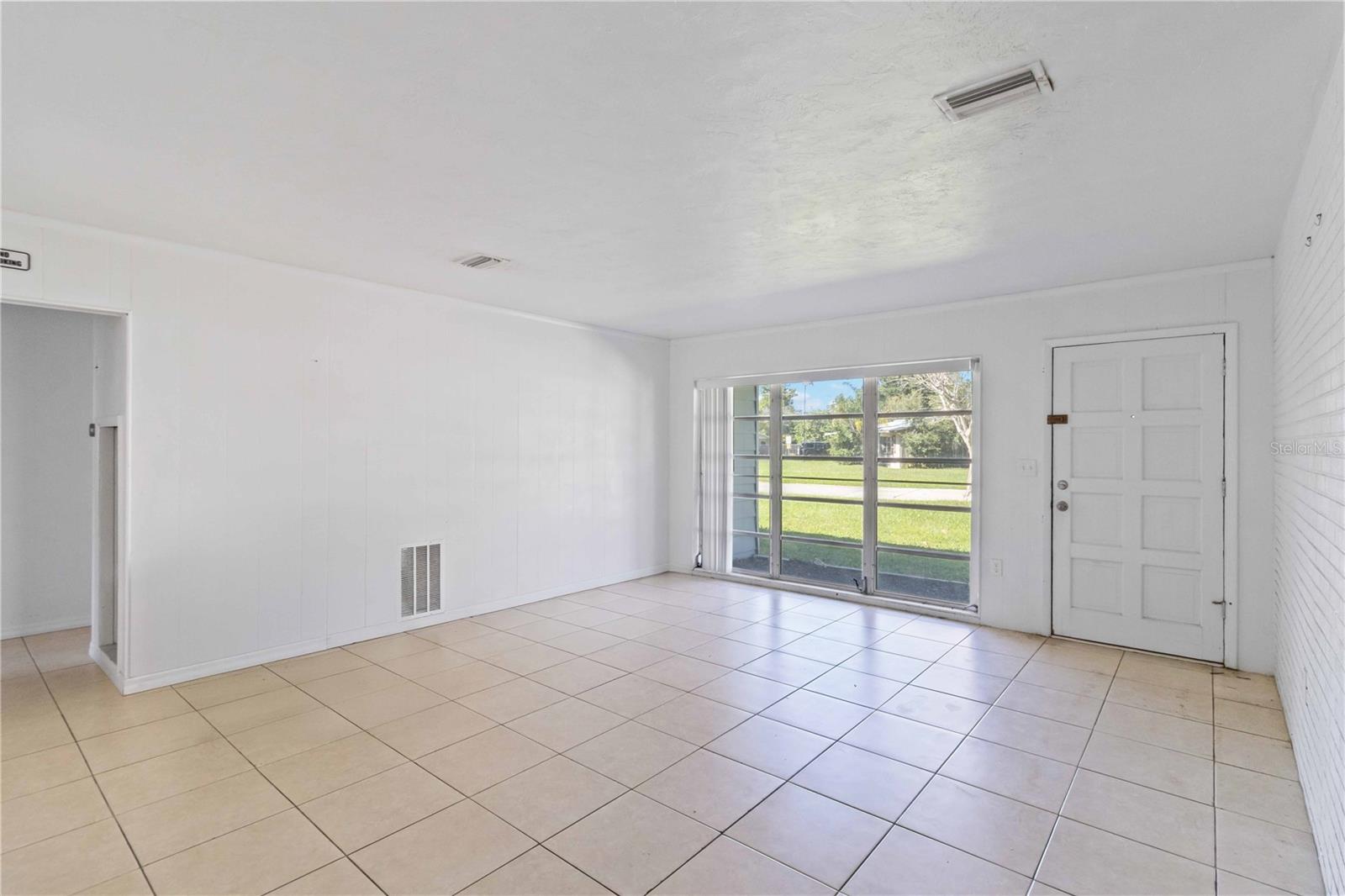 Image 4 of 30 For 2770 Wood Street