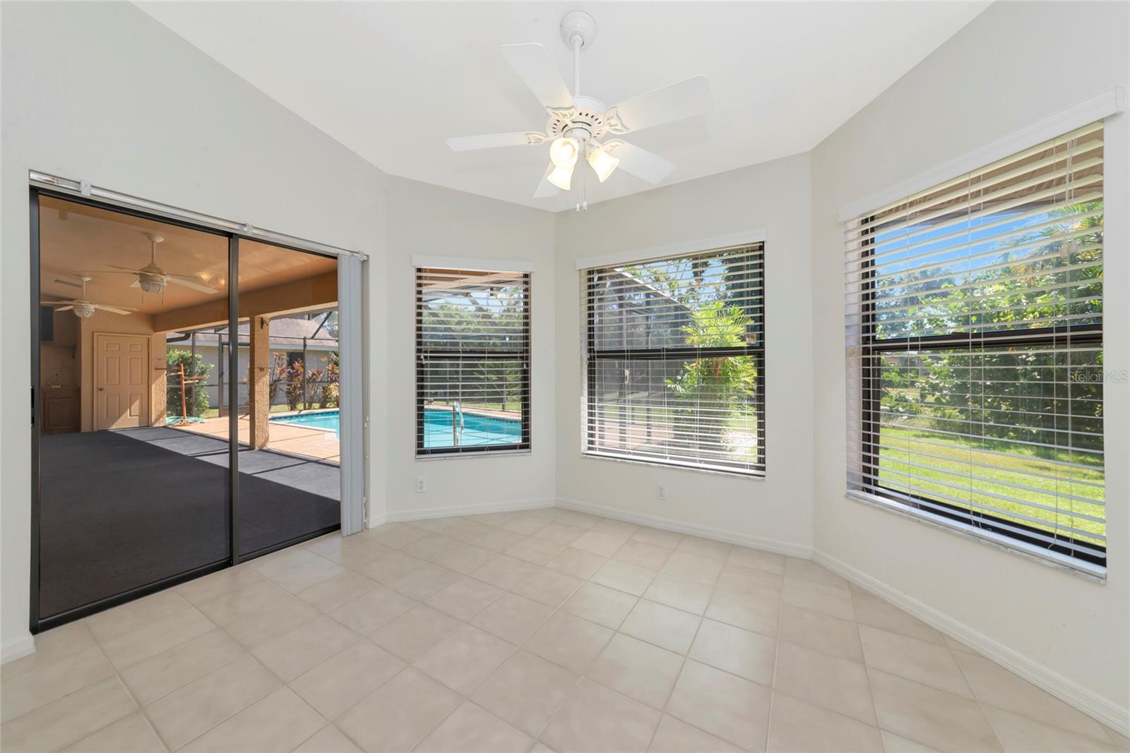 Image 13 of 38 For 5122 Wedge Court E