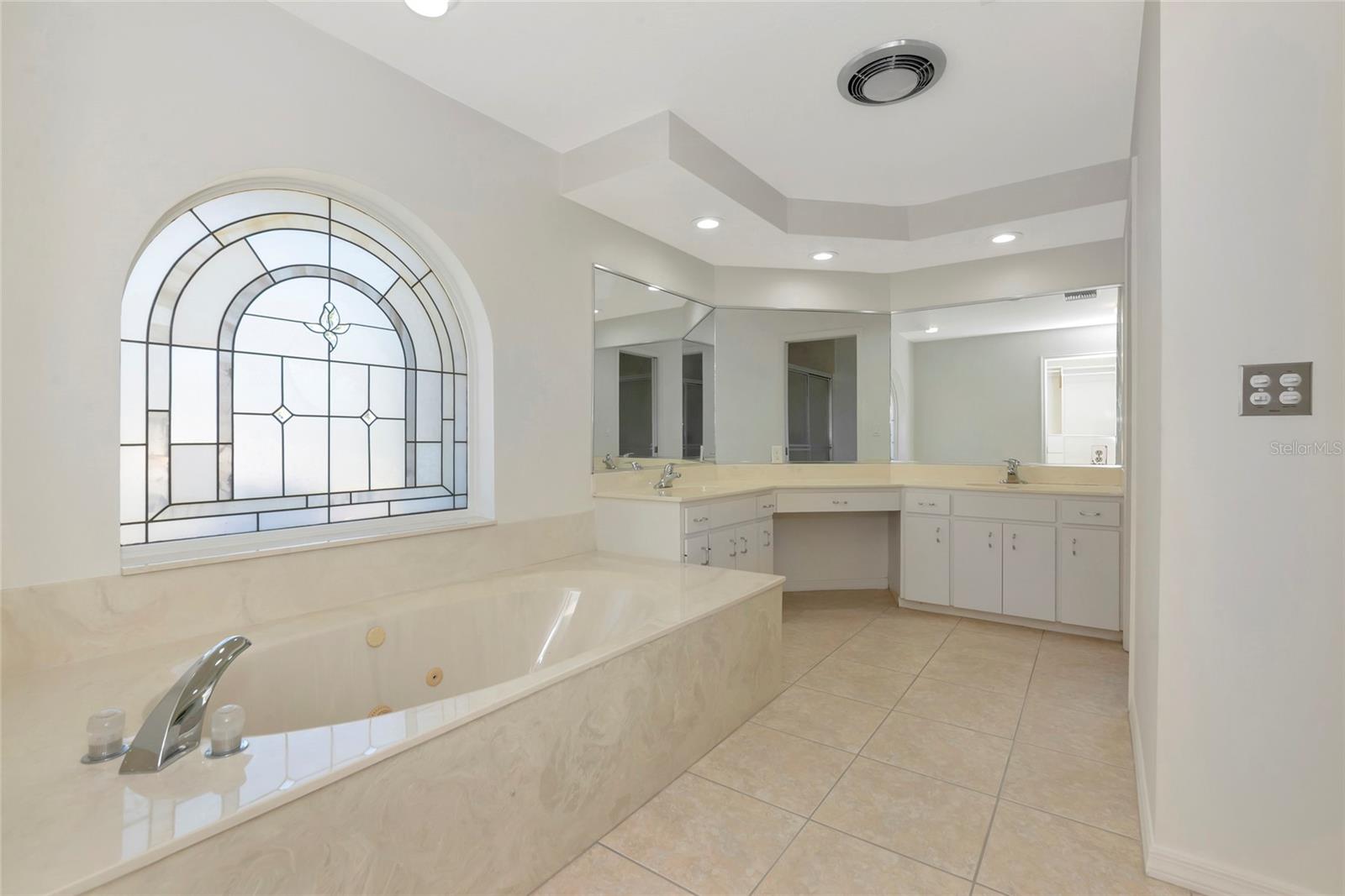 Image 16 of 38 For 5122 Wedge Court E