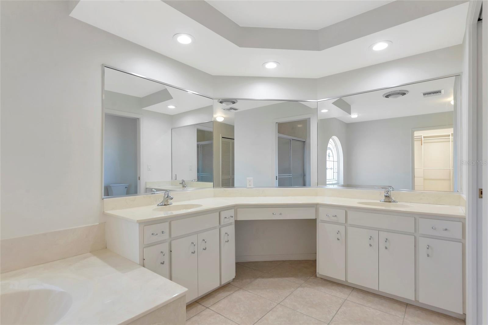 Image 17 of 38 For 5122 Wedge Court E