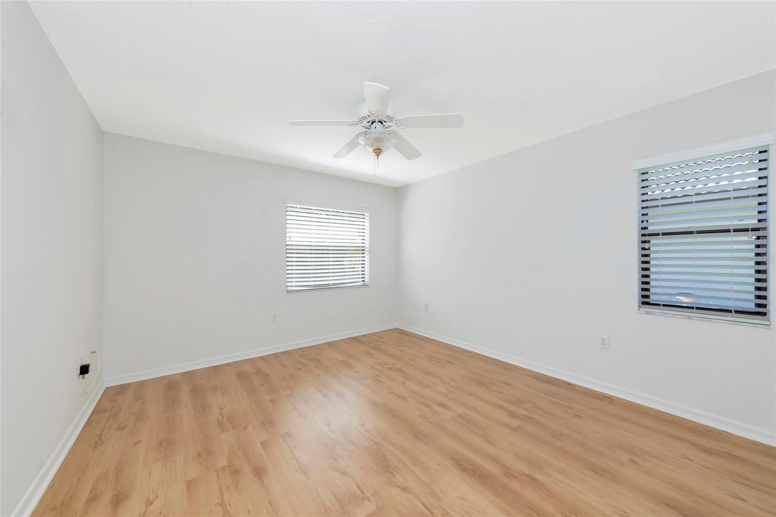 Image 22 of 38 For 5122 Wedge Court E