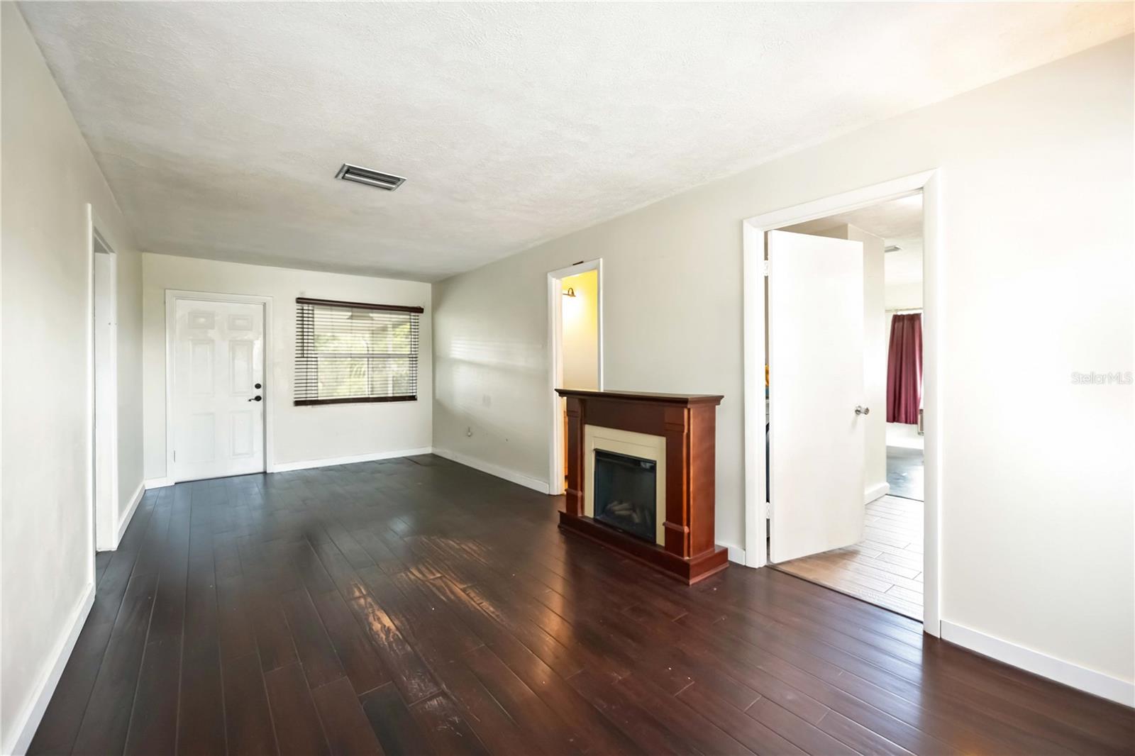 Image 11 of 45 For 816 59th Street Nw