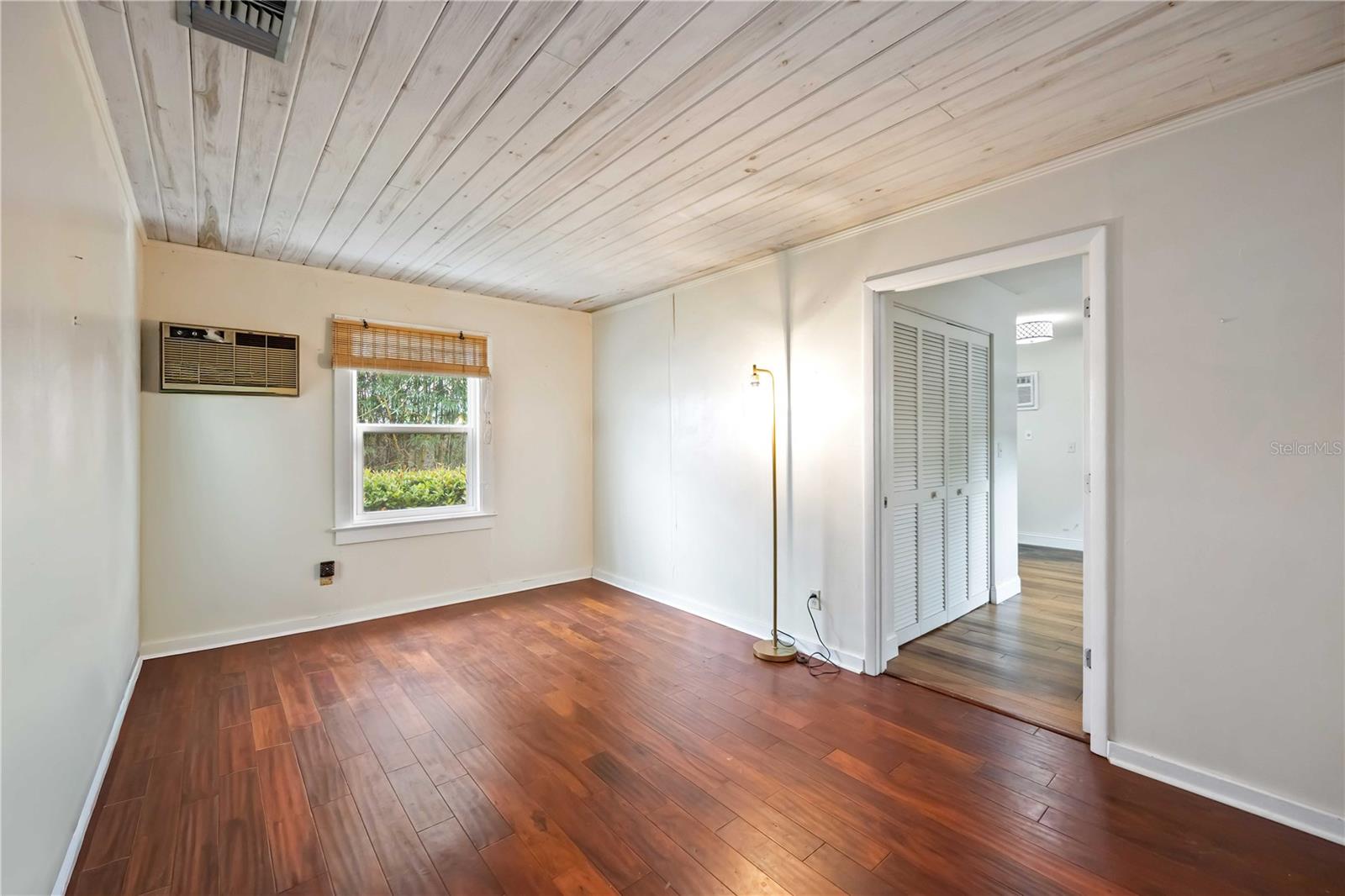 Image 16 of 45 For 816 59th Street Nw