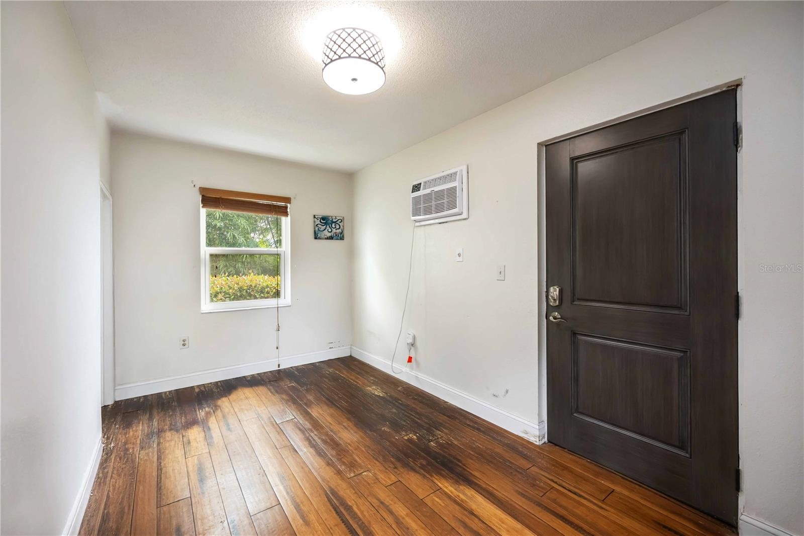 Image 21 of 45 For 816 59th Street Nw