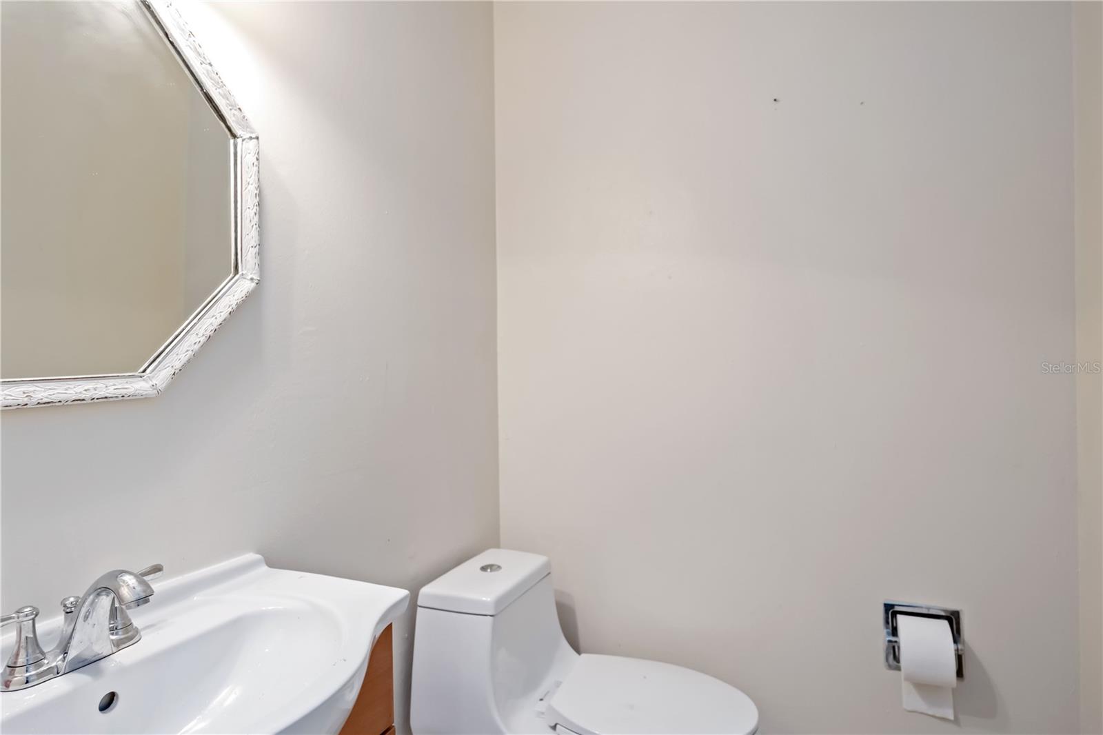 Image 26 of 45 For 816 59th Street Nw