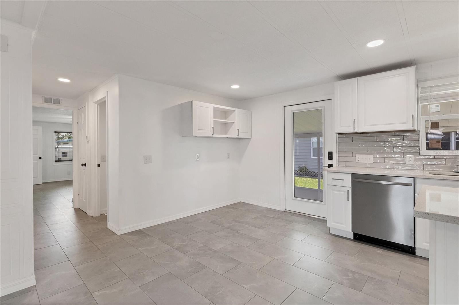 Image 10 of 37 For 6710 36th Avenue E 54