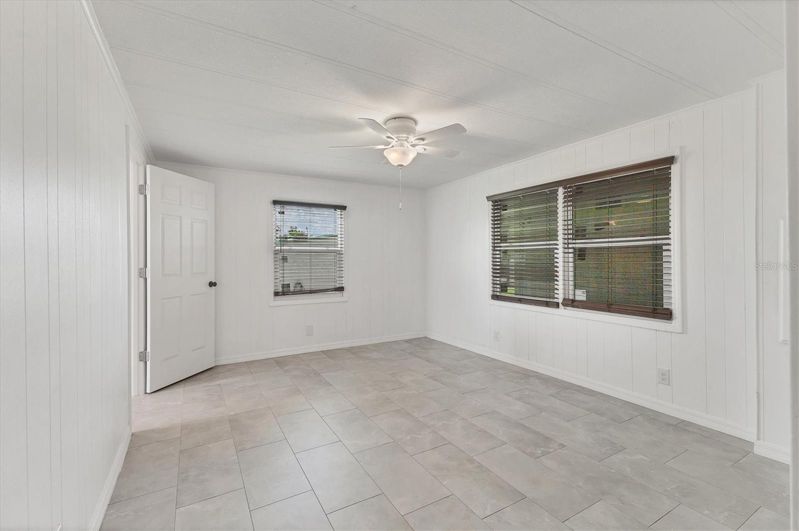 Image 12 of 37 For 6710 36th Avenue E 54