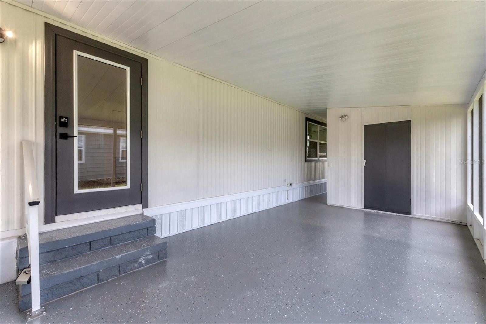 Image 4 of 37 For 6710 36th Avenue E 54