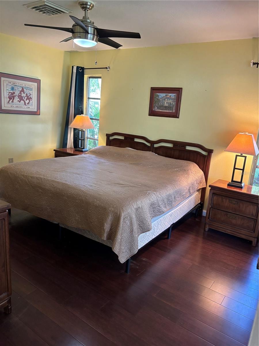 Image 10 of 21 For 2866 Rainbow Circle