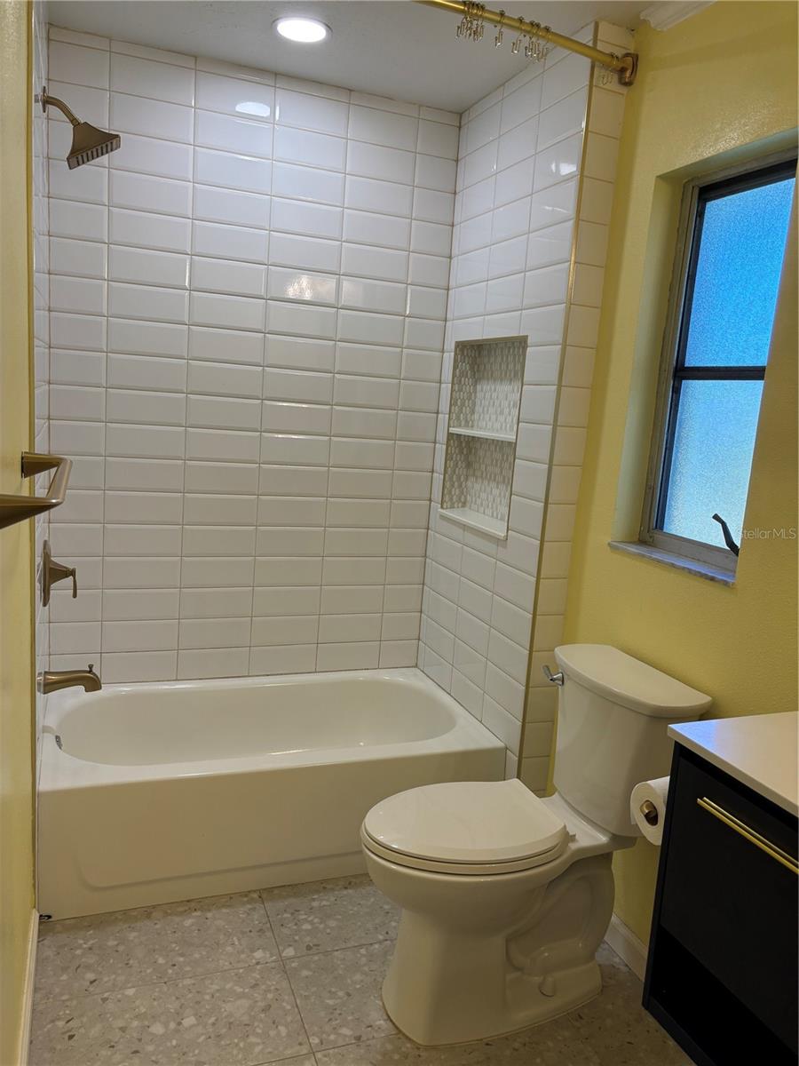 Image 12 of 21 For 2866 Rainbow Circle