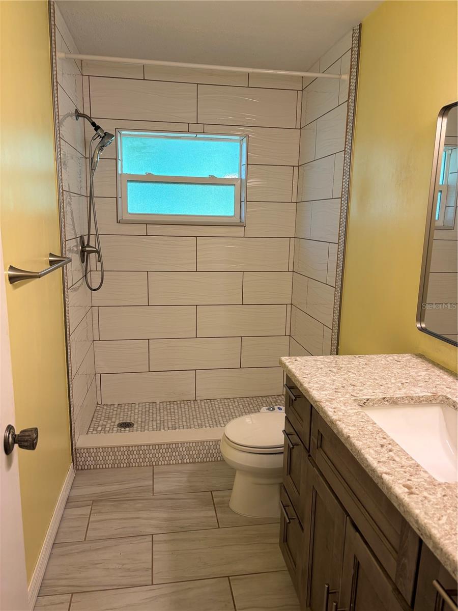 Image 16 of 21 For 2866 Rainbow Circle