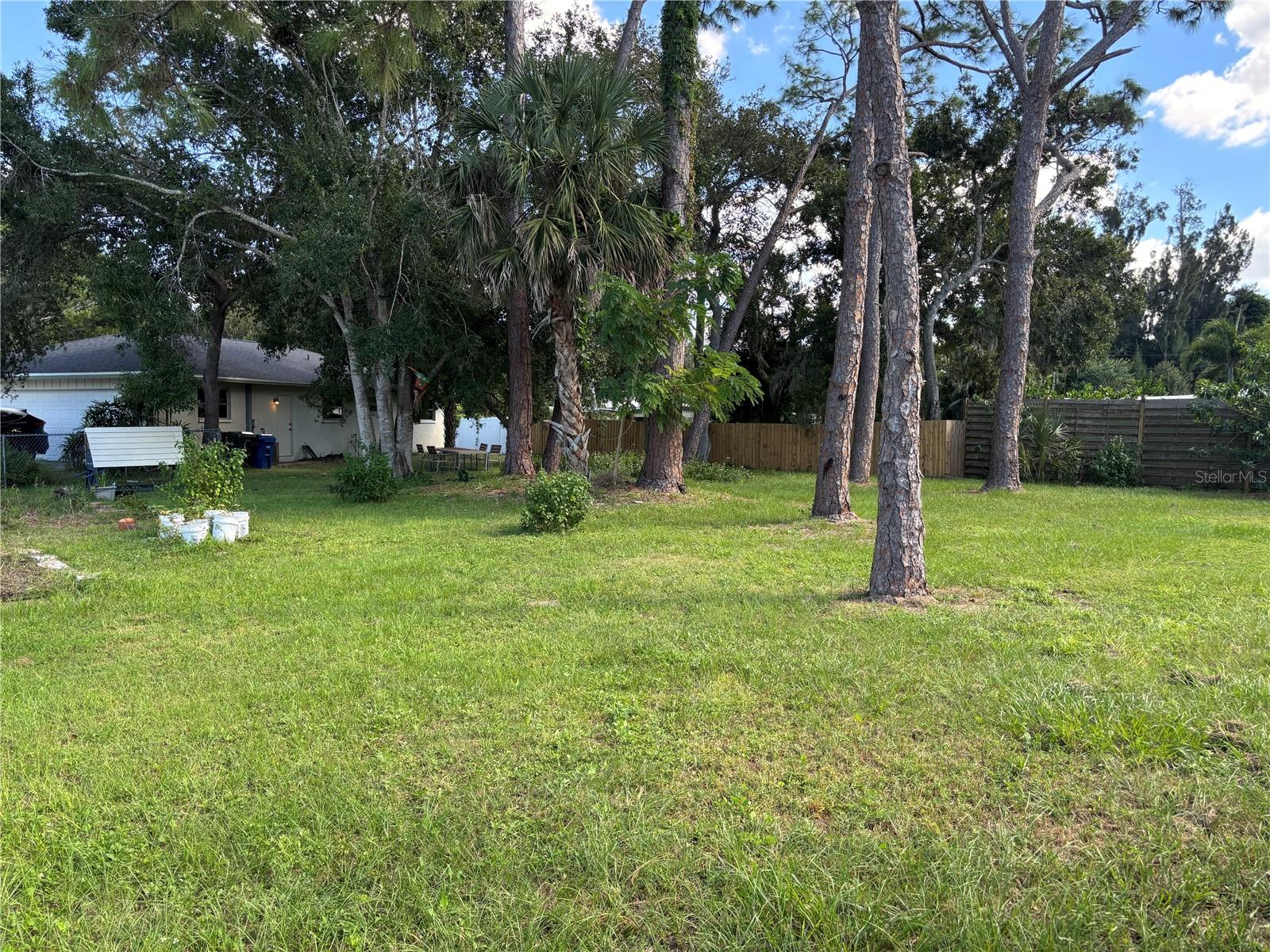 Image 5 of 21 For 2866 Rainbow Circle