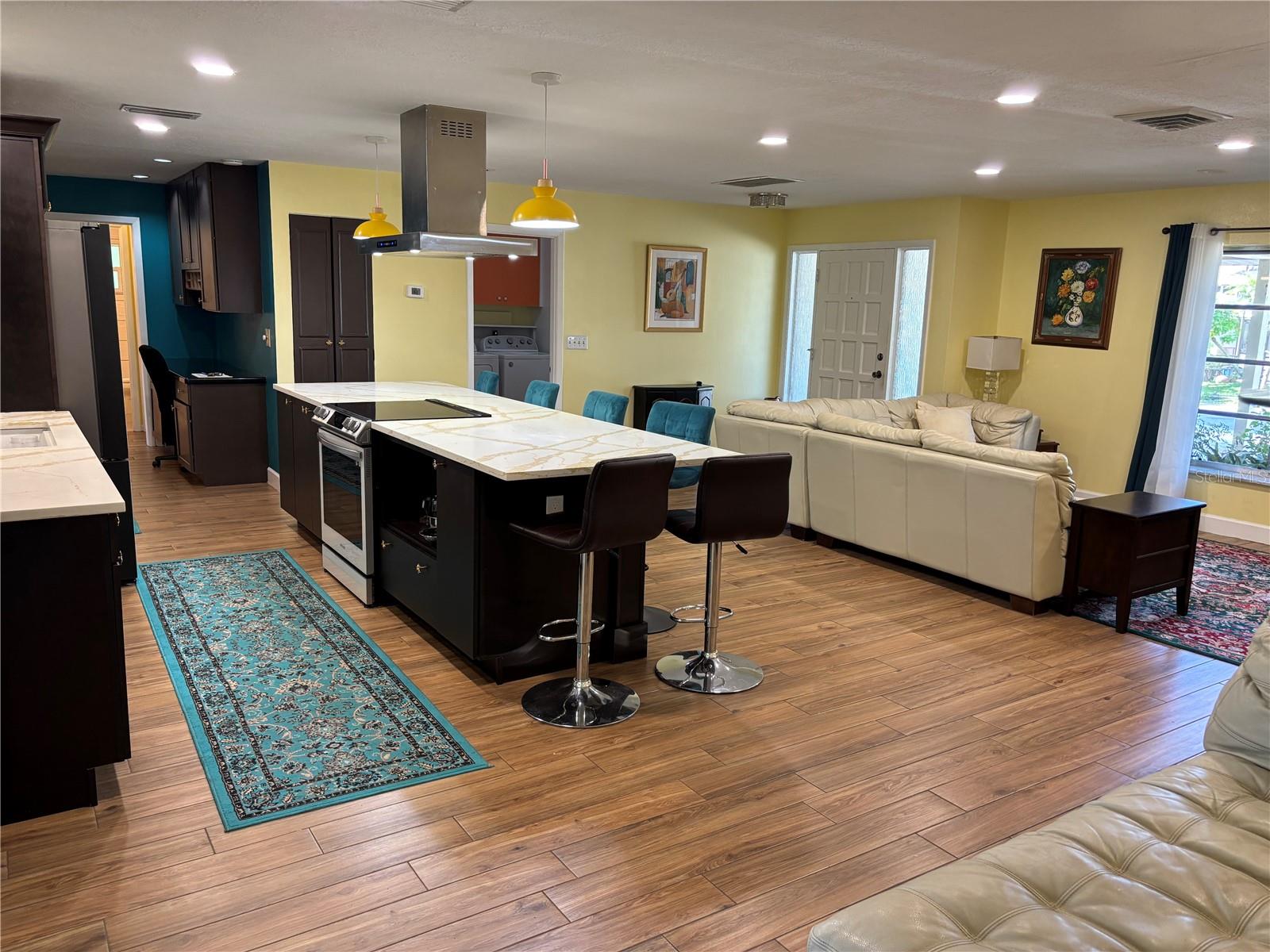 Image 9 of 21 For 2866 Rainbow Circle