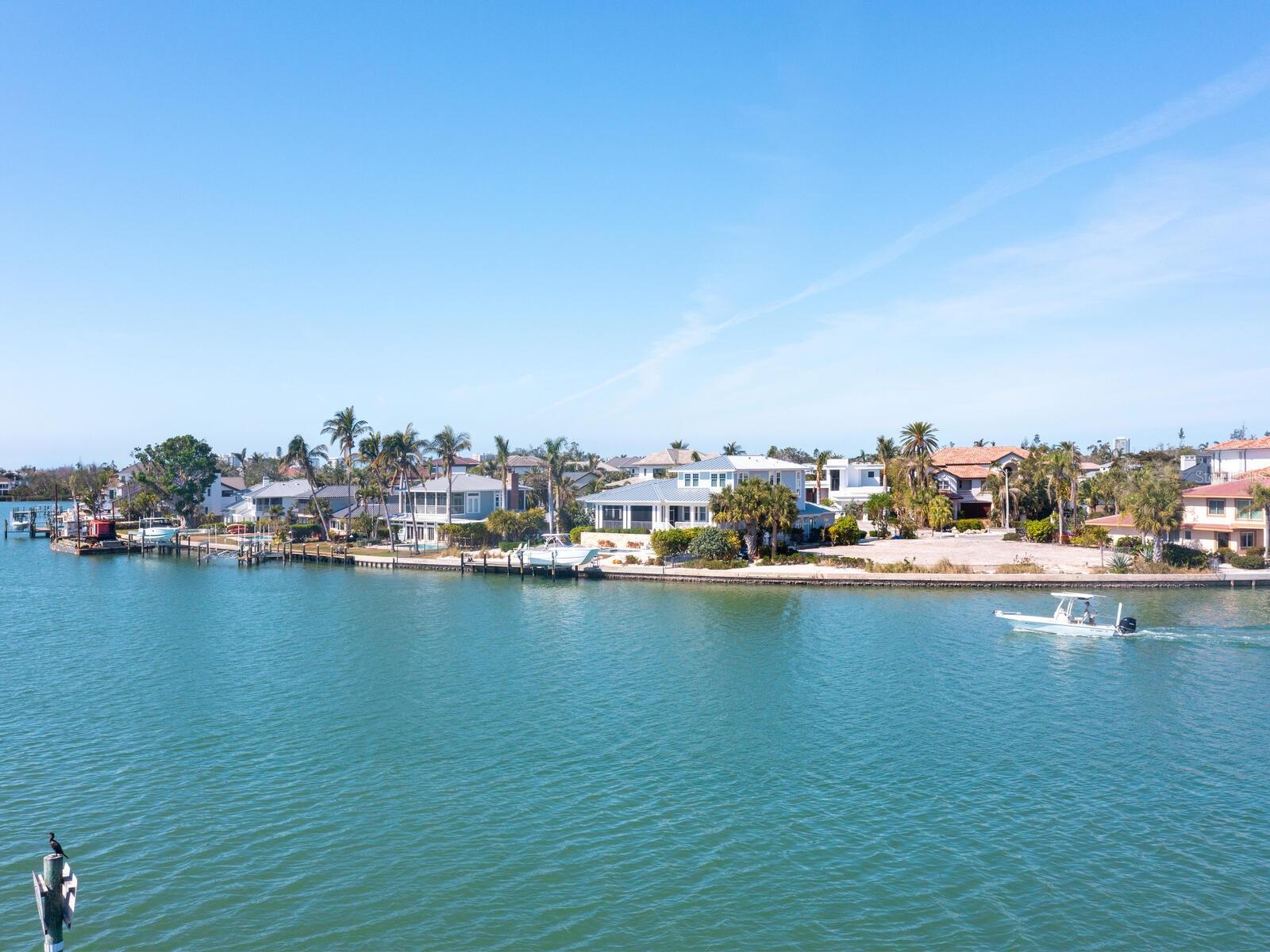 Image 17 of 59 For 894 Freeling Drive