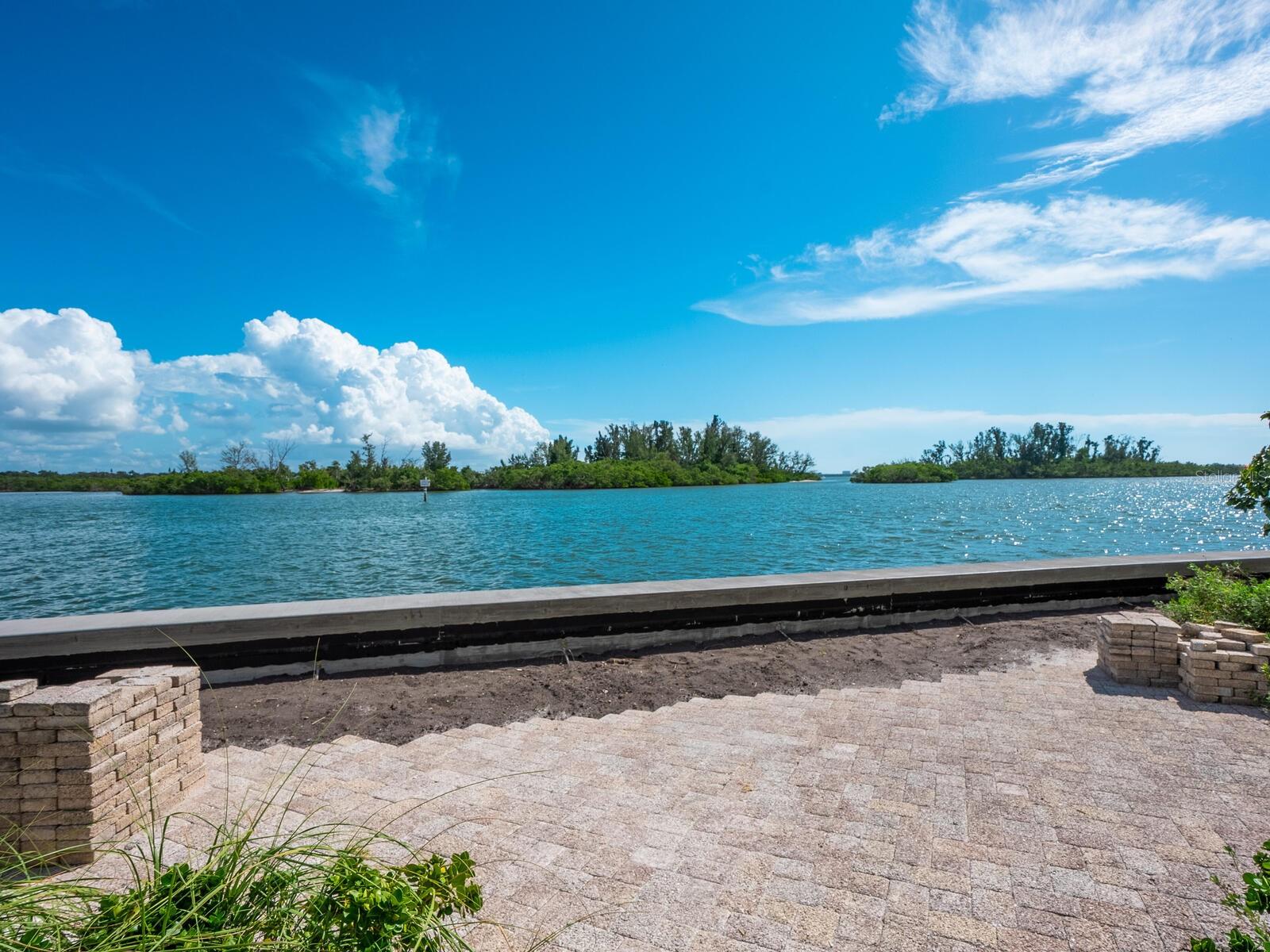 Image 5 of 59 For 894 Freeling Drive