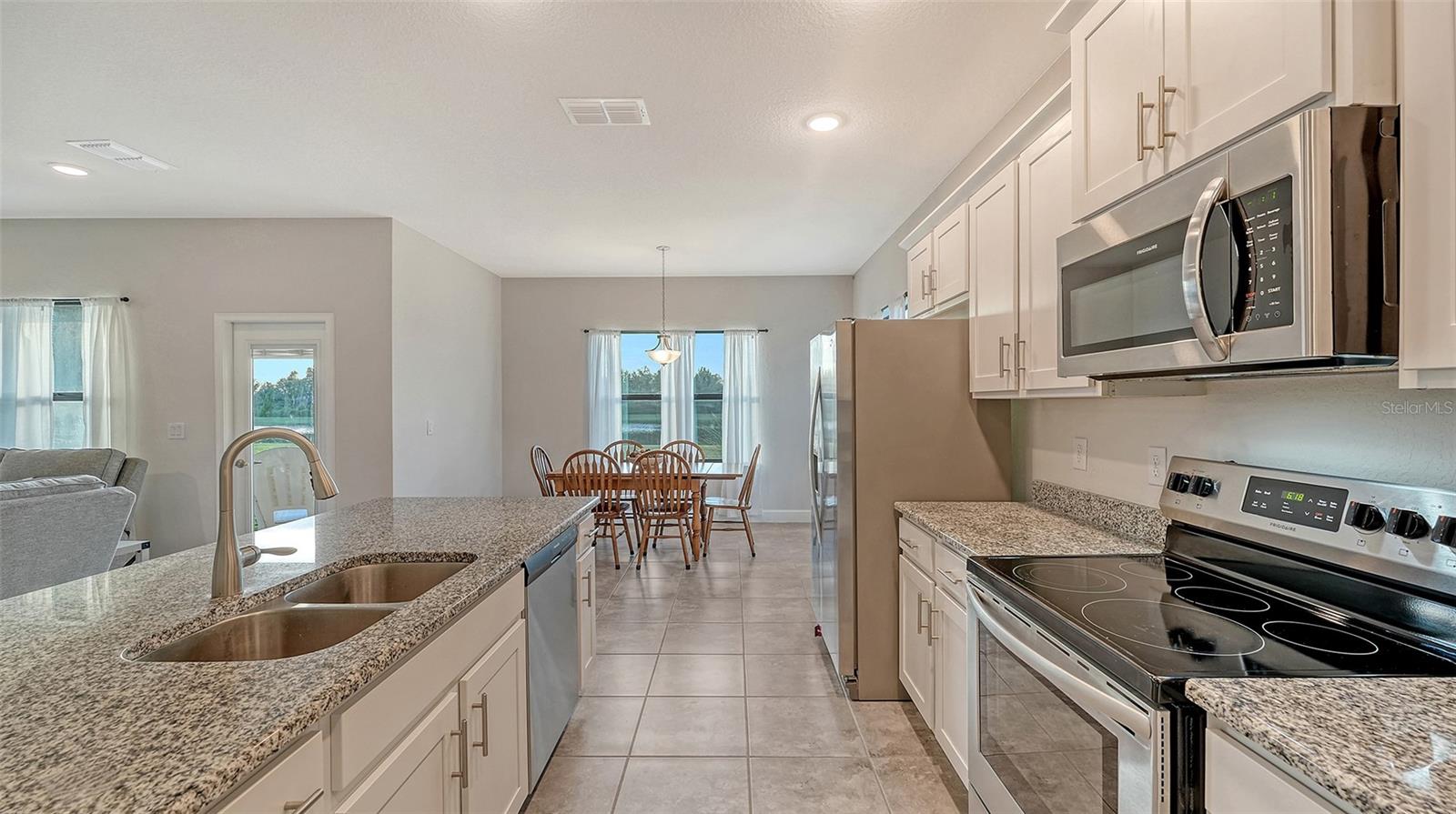 Image 14 of 56 For 16121 61st Lane E