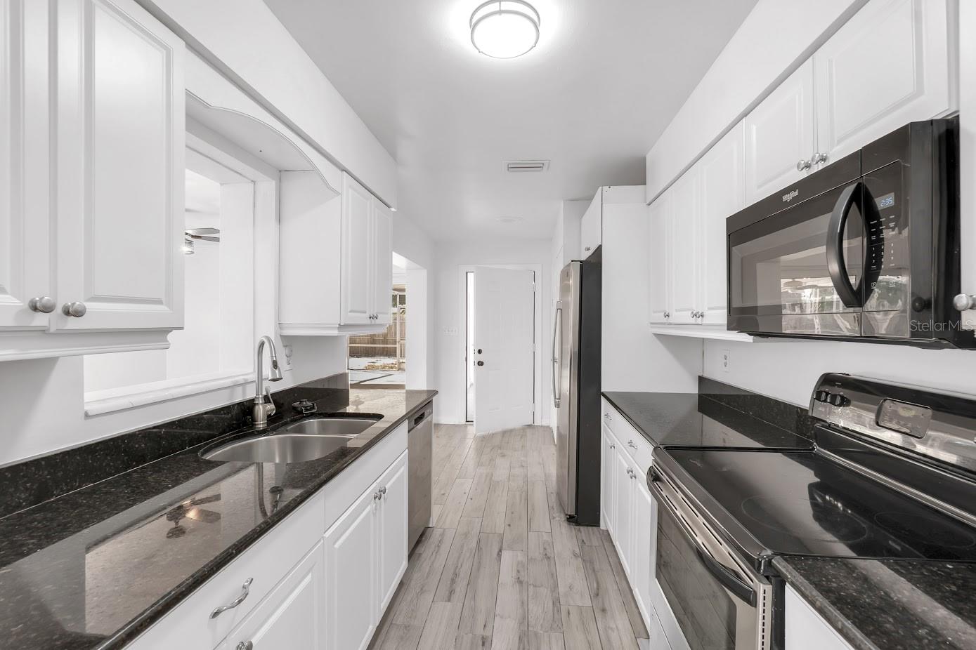 Image 15 of 40 For 2544 Orsova Way