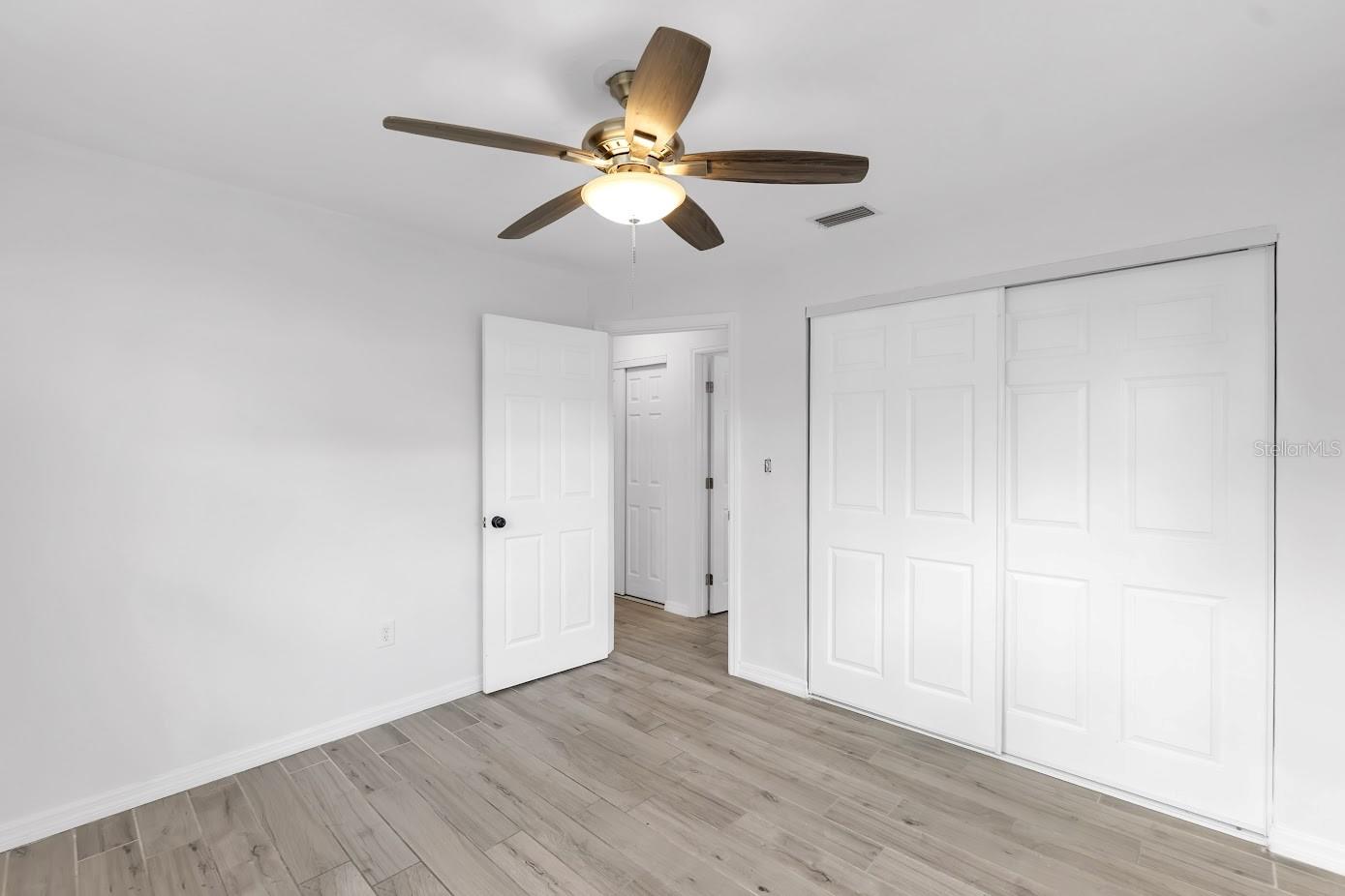 Image 22 of 40 For 2544 Orsova Way