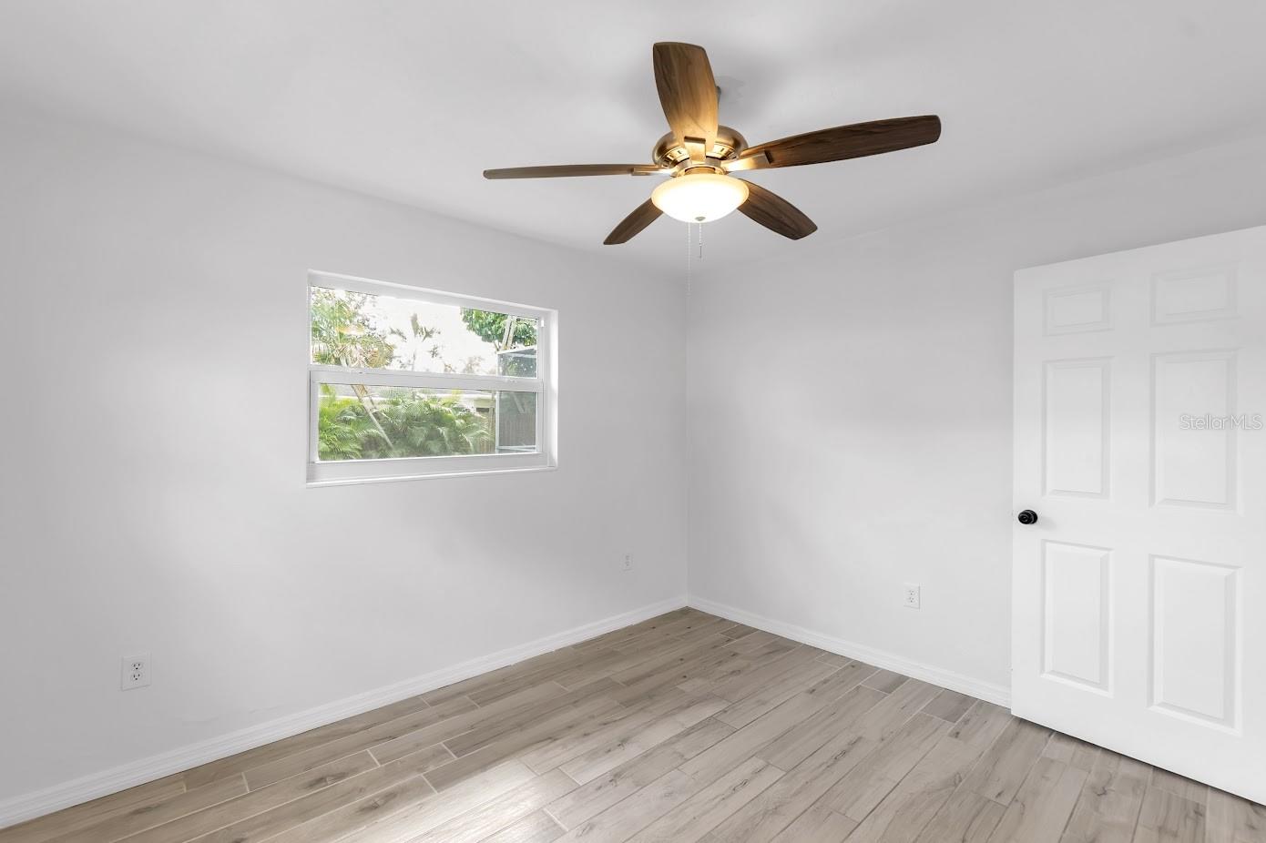 Image 23 of 40 For 2544 Orsova Way