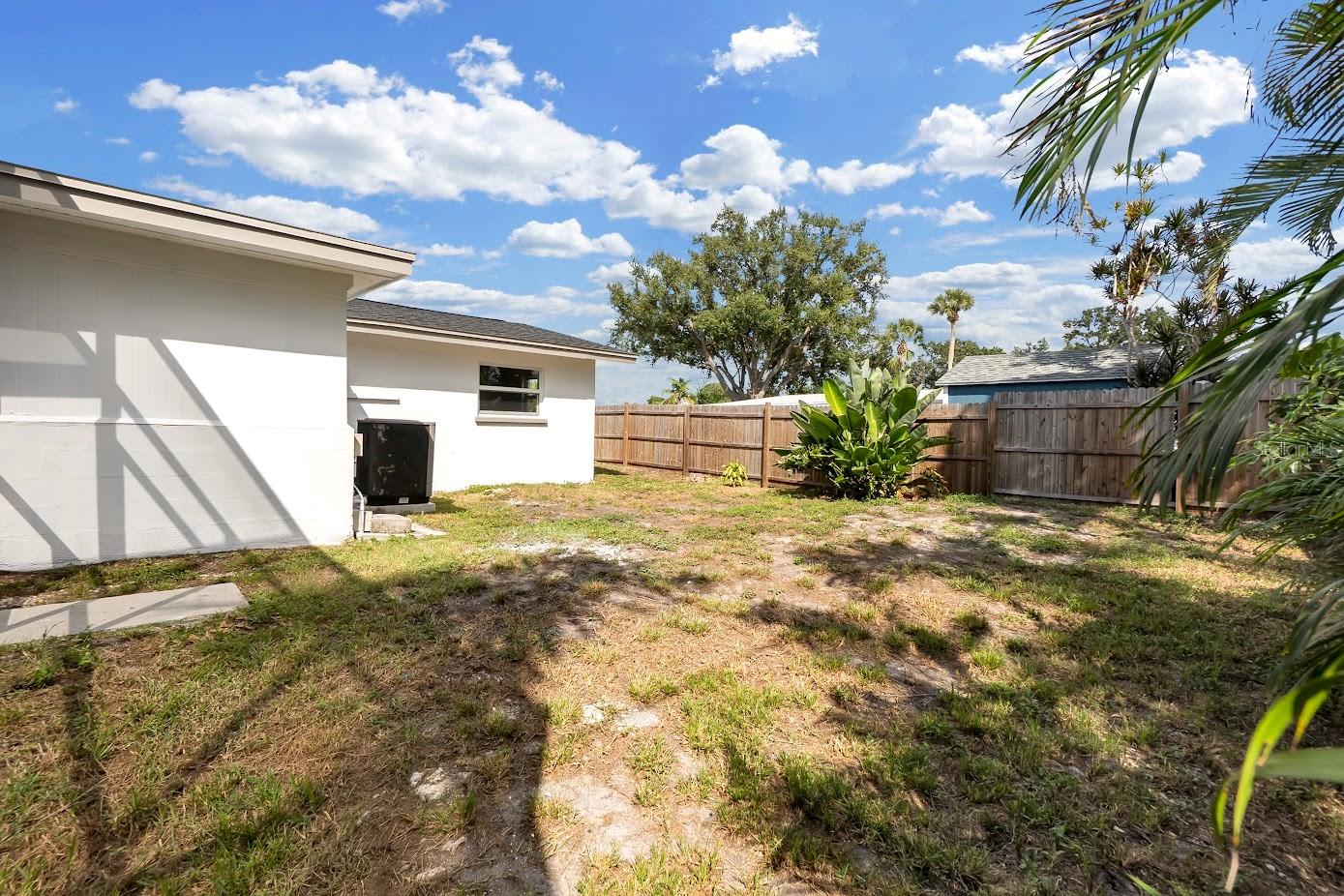 Image 35 of 40 For 2544 Orsova Way