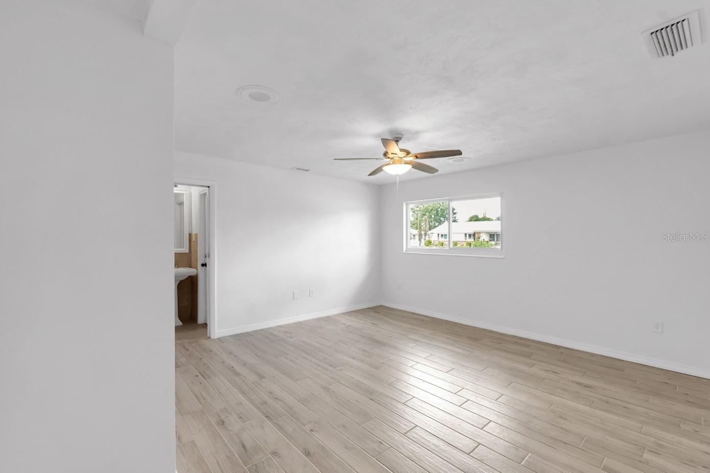 Image 38 of 40 For 2544 Orsova Way