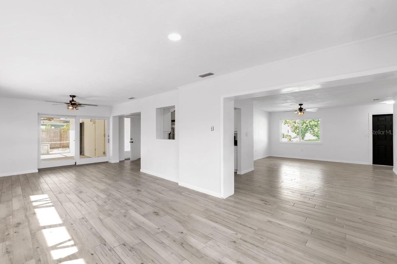 Image 9 of 40 For 2544 Orsova Way