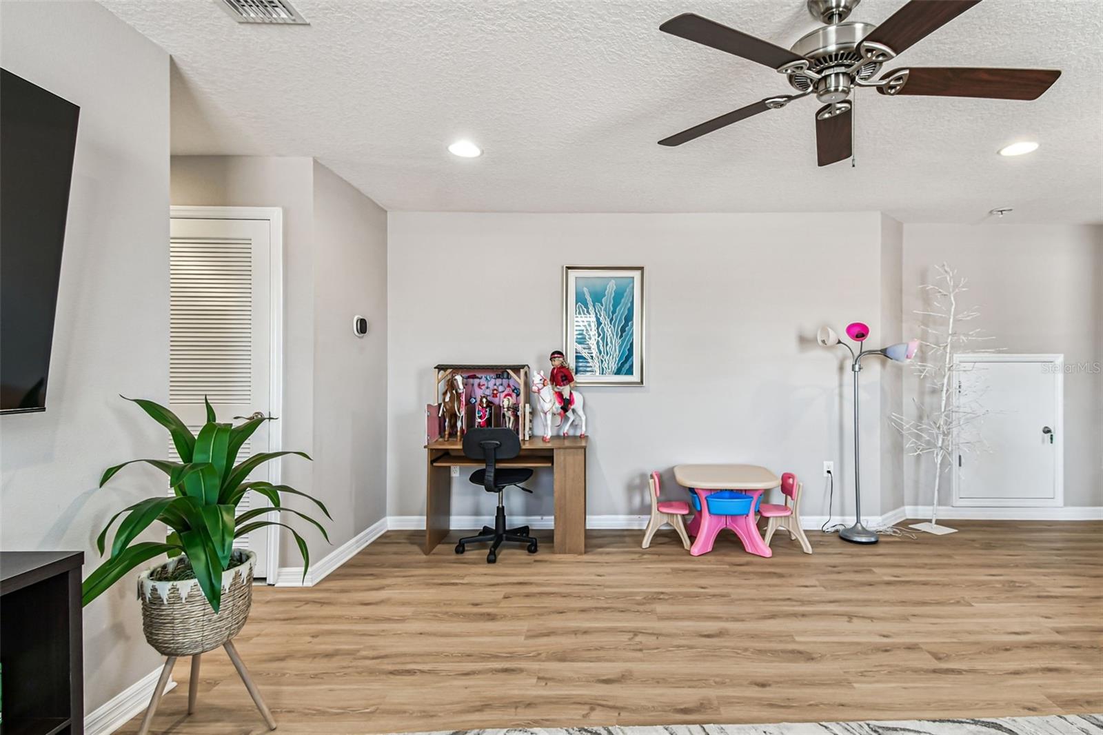 Image 57 of 78 For 3006 Oriole Drive