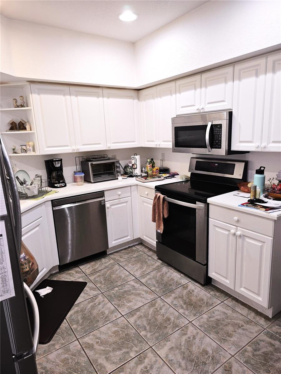 Image 4 of 20 For 7343 Fountain Palm Circle 7343