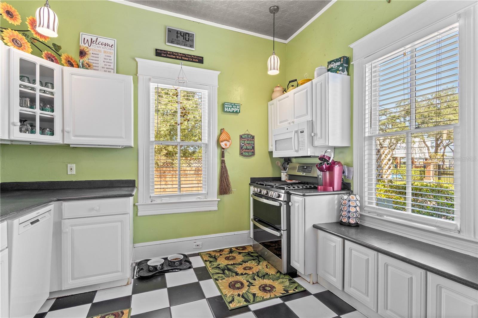 Image 10 of 34 For 501 Euclid Avenue