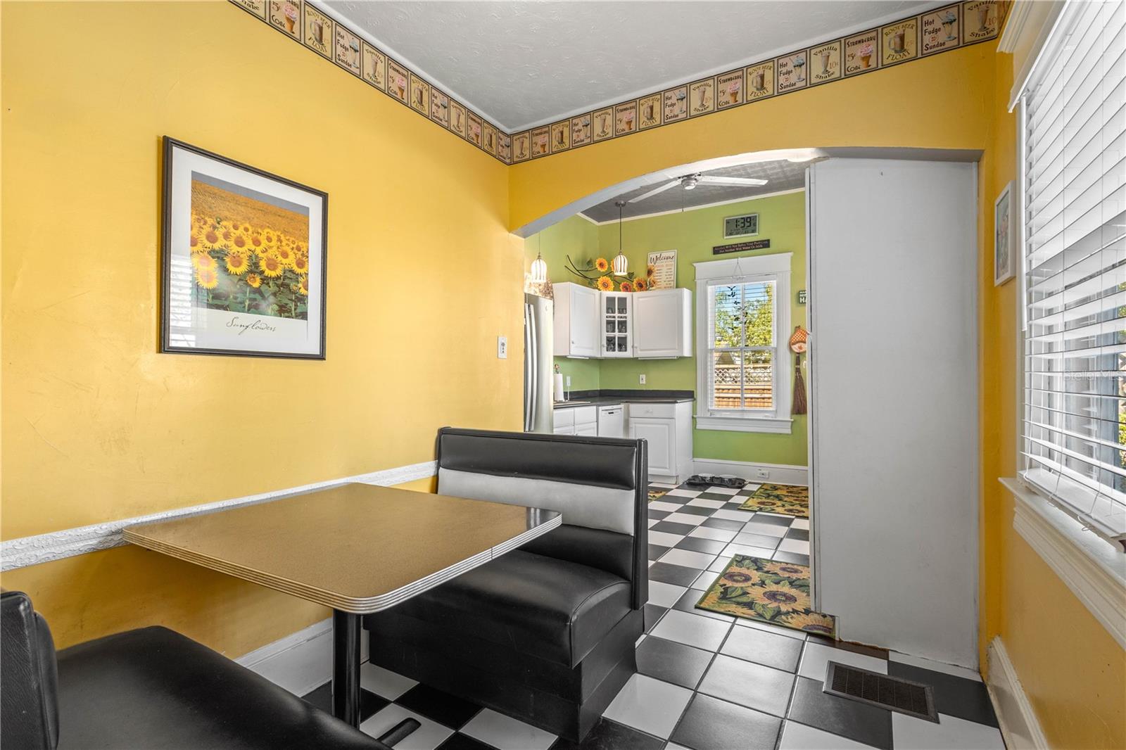 Image 12 of 34 For 501 Euclid Avenue