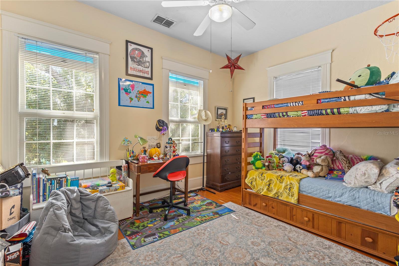 Image 16 of 34 For 501 Euclid Avenue