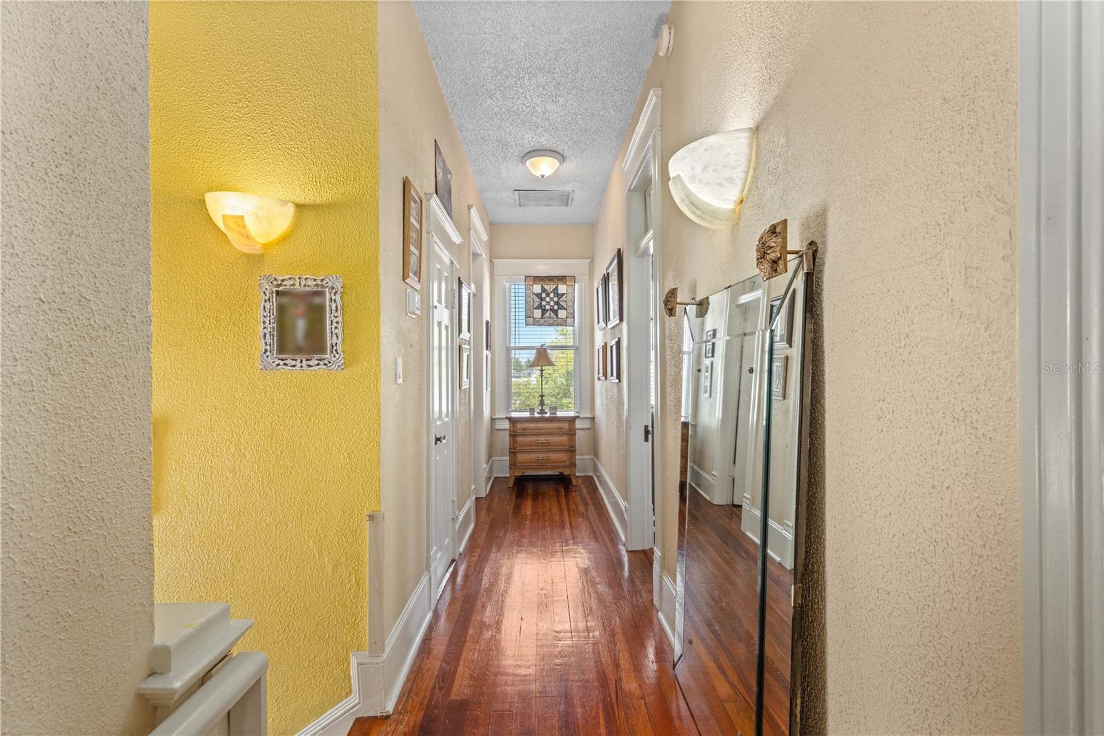 Image 20 of 34 For 501 Euclid Avenue